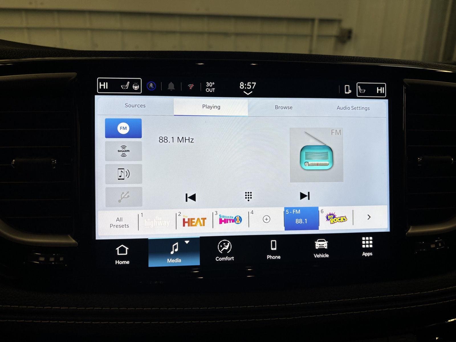 2026 Chrysler Pacifica Select - Photo 16