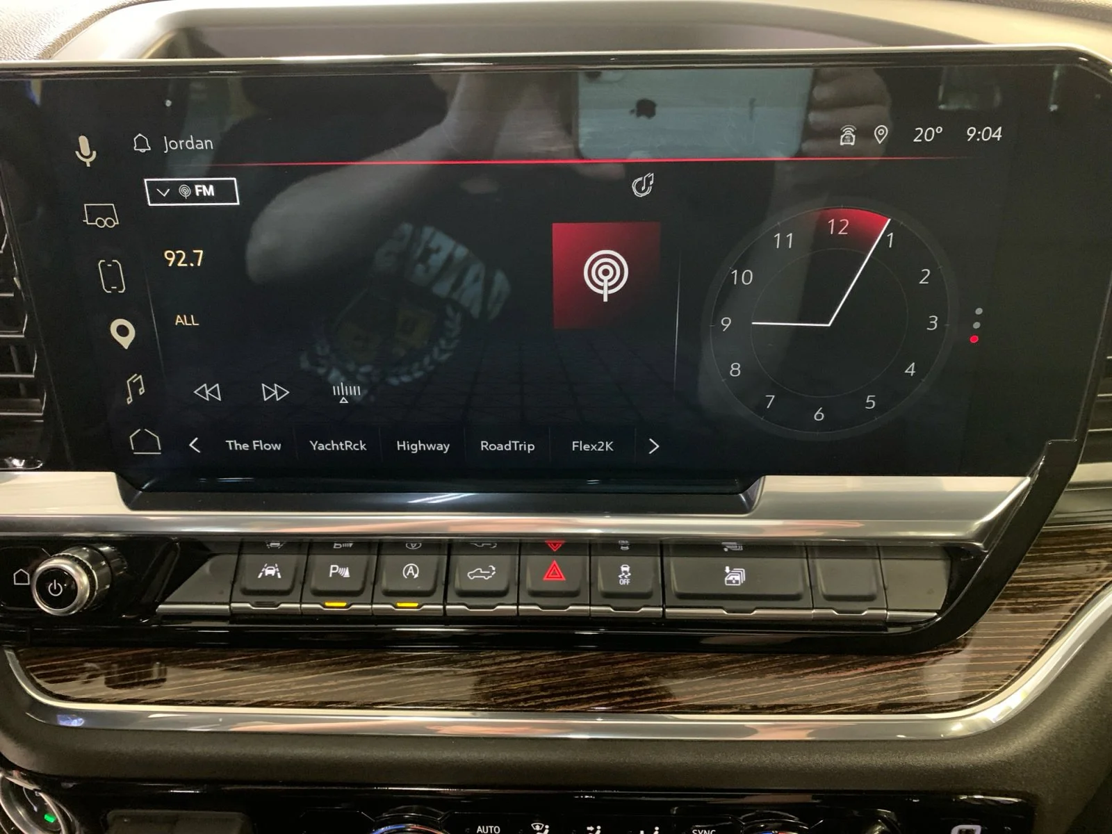 Used 2025 TITANIUM RUSH METALLIC GMC Elevation image 21