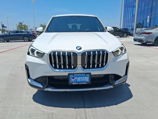 Used 2025 White BMW xDrive28i image 2