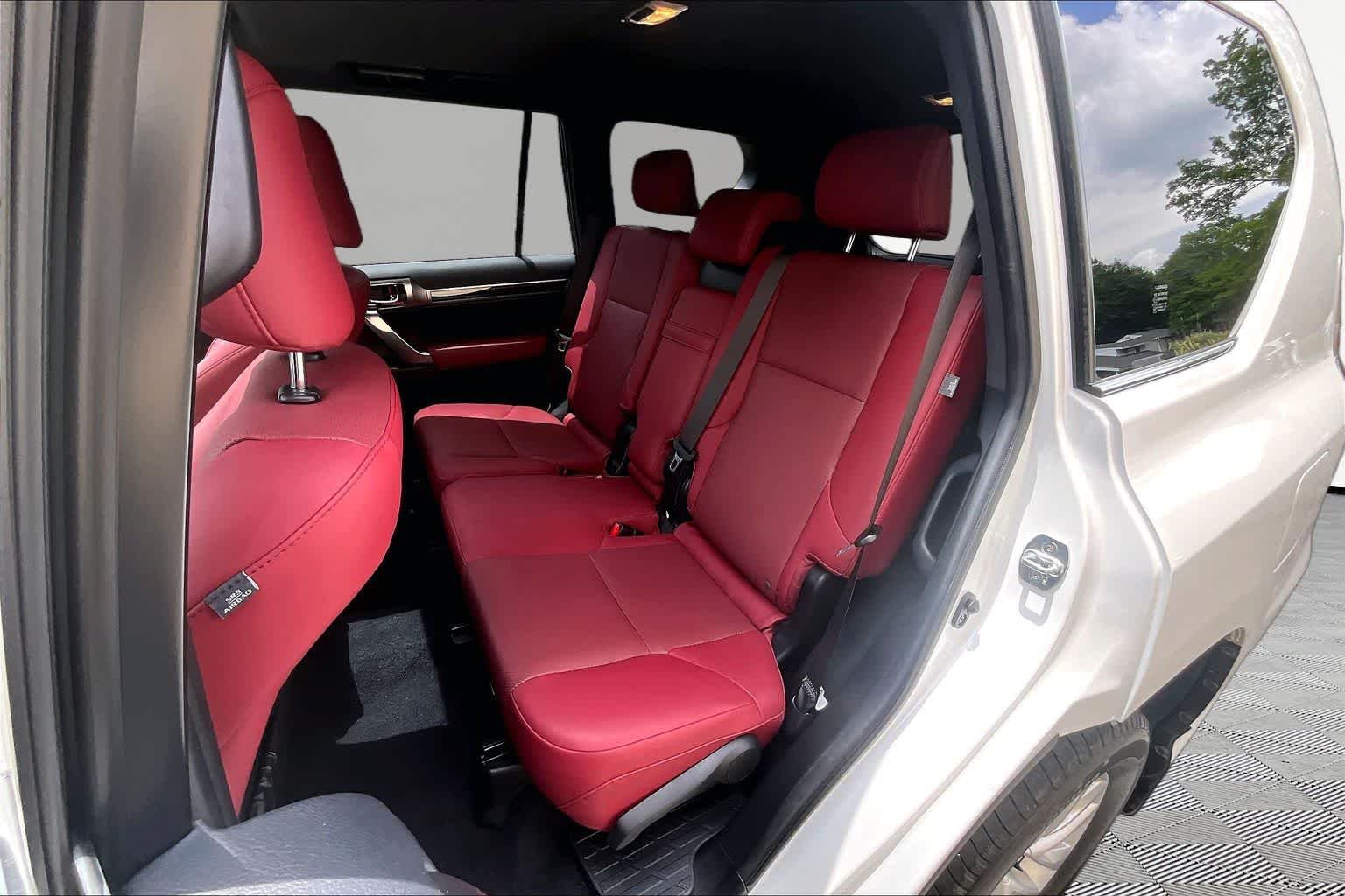 Used 2023 Eminent White Pearl Lexus Premium image 21