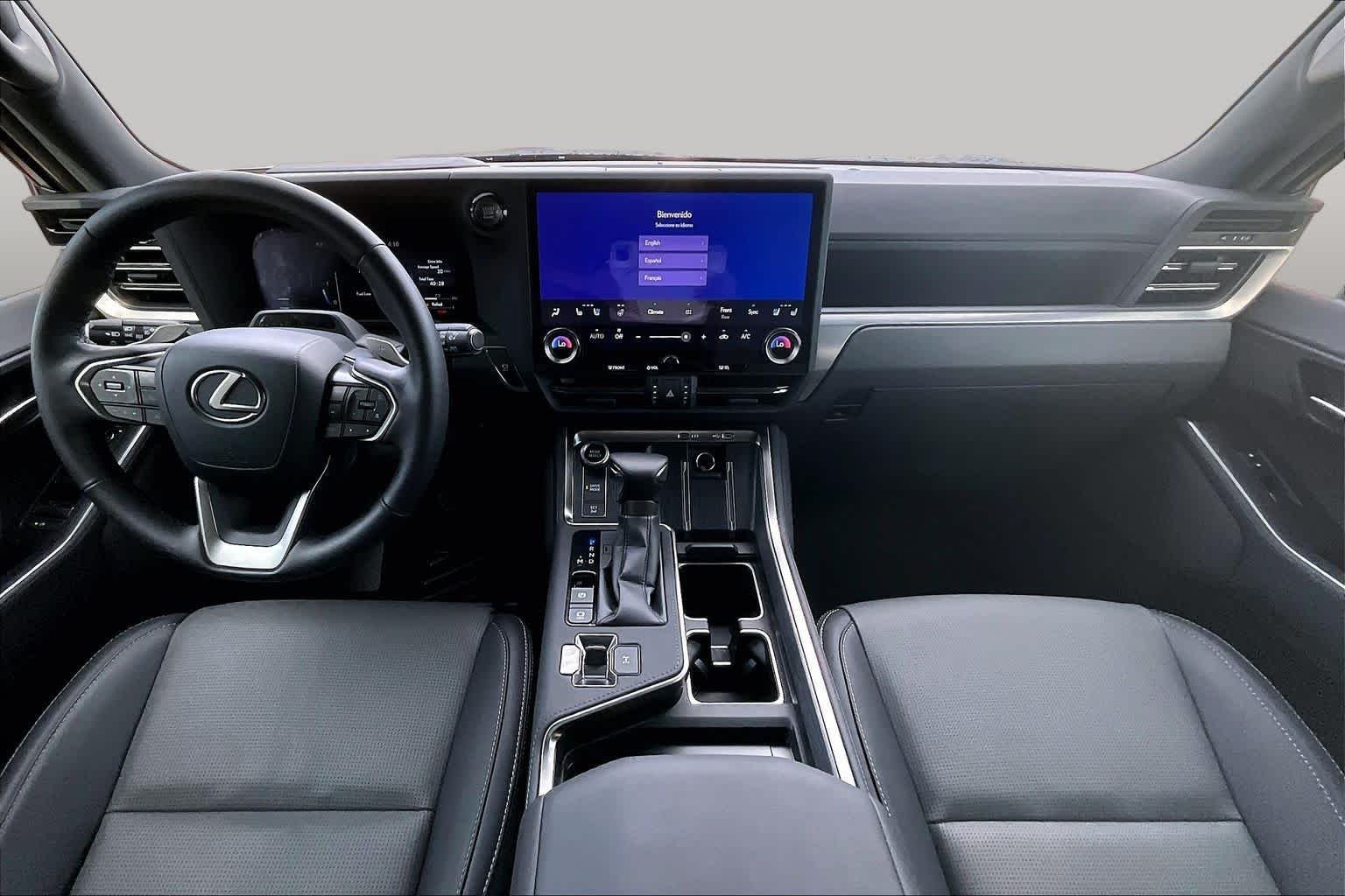 Used 2026 Nori Green Pearl Lexus Luxury image 17