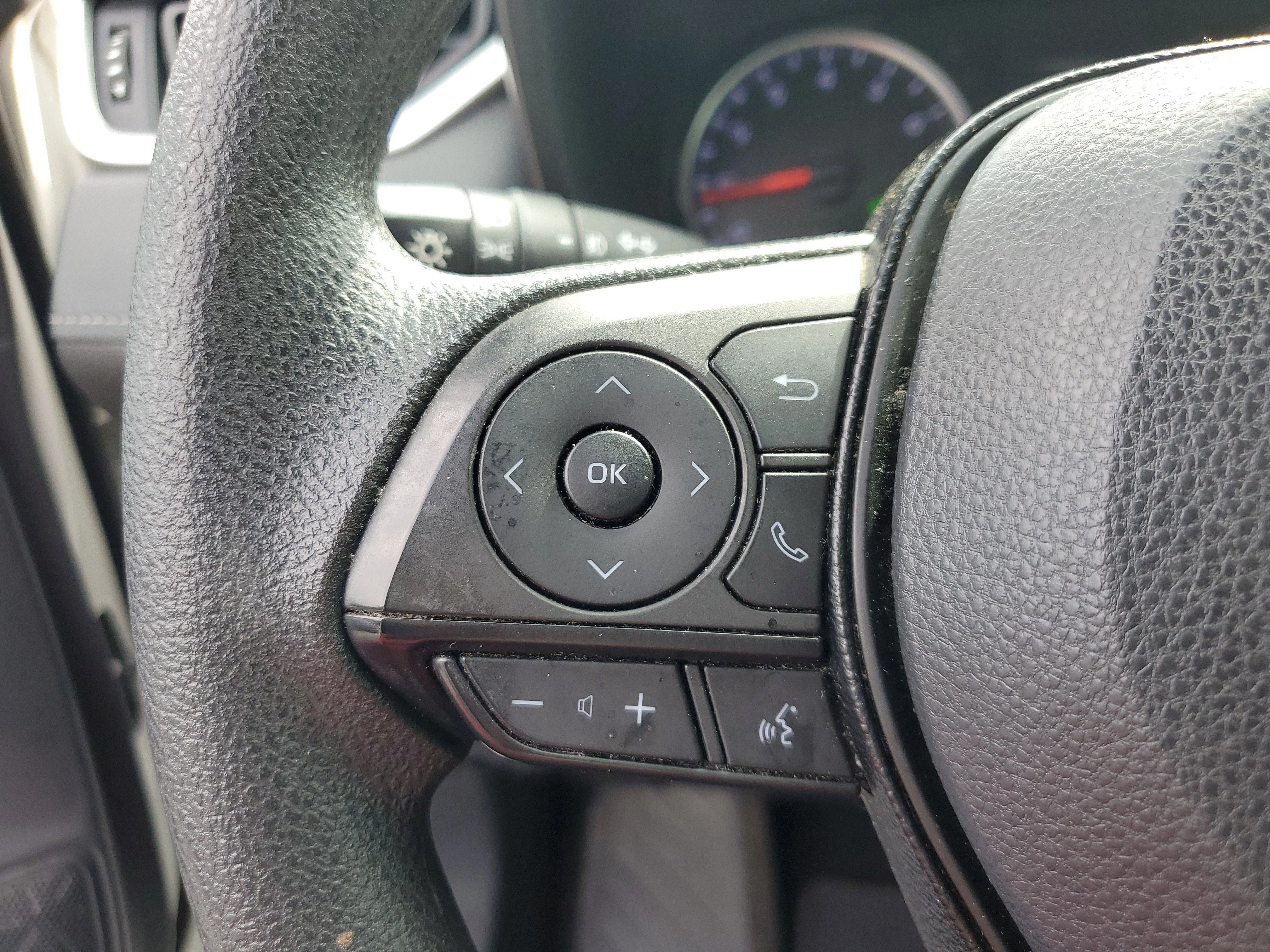 Used 2019 Super White Toyota XLE image 26