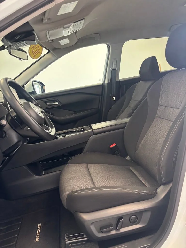 2024 Nissan Rogue SV - Photo 9