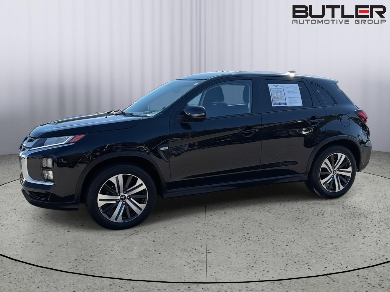 Used 2021 Labrador Black Metallic Mitsubishi ES image 3