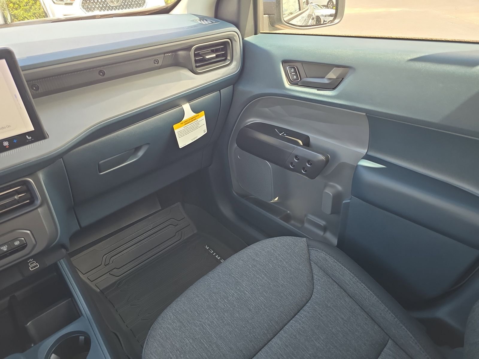 New 2025 Azure Gray Metallic Tri-Coat Ford XLT image 11