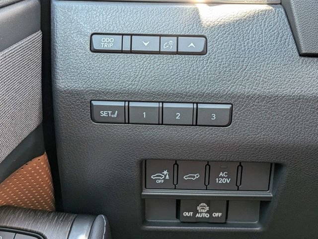 Used 2024 Green Lexus 550 Luxury+ image 31
