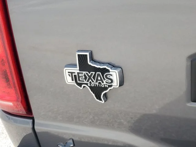 Used 2023 Gray Ford XLT image 6