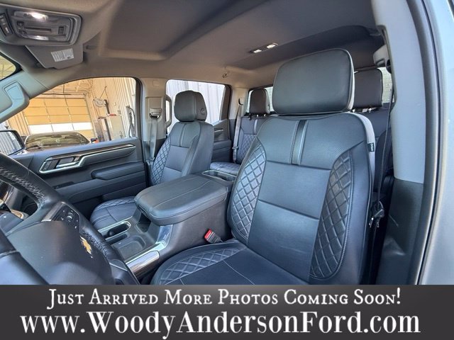 Used 2025 Sterling Gray Metallic Chevrolet LT image 7