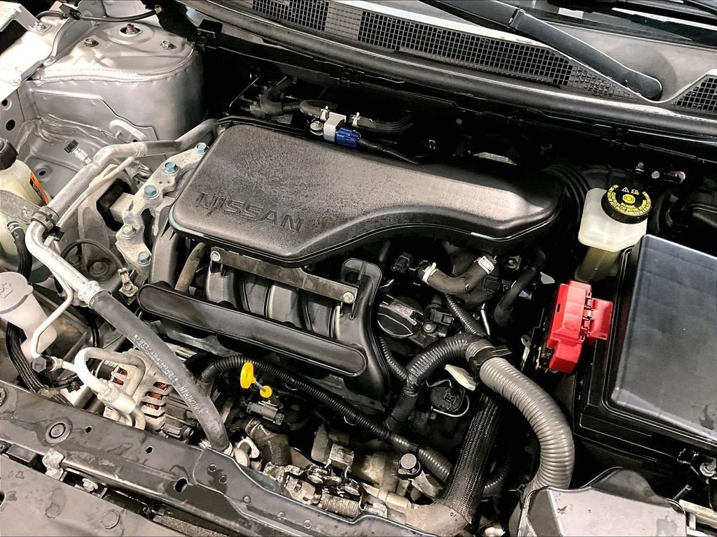 Used 2019 Silver Nissan S image 36
