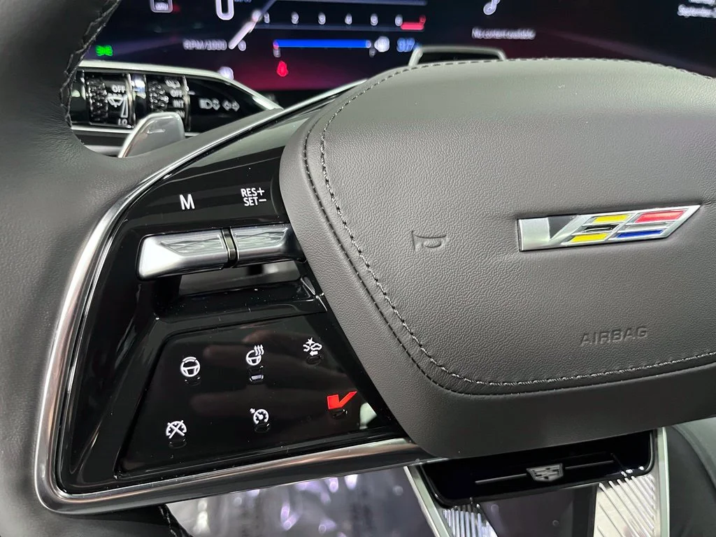 Used 2026 Green Cadillac V-Series image 25