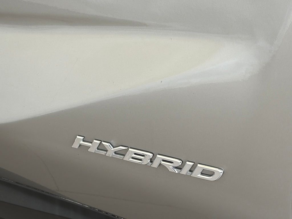 Used 2021 Silver Lexus 300h image 10