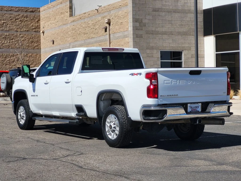 Used 2024 Summit White Chevrolet LT image 5