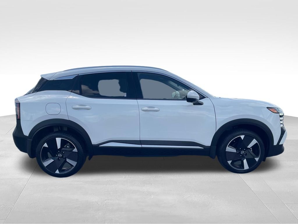 Used 2025 White Nissan SR image 6