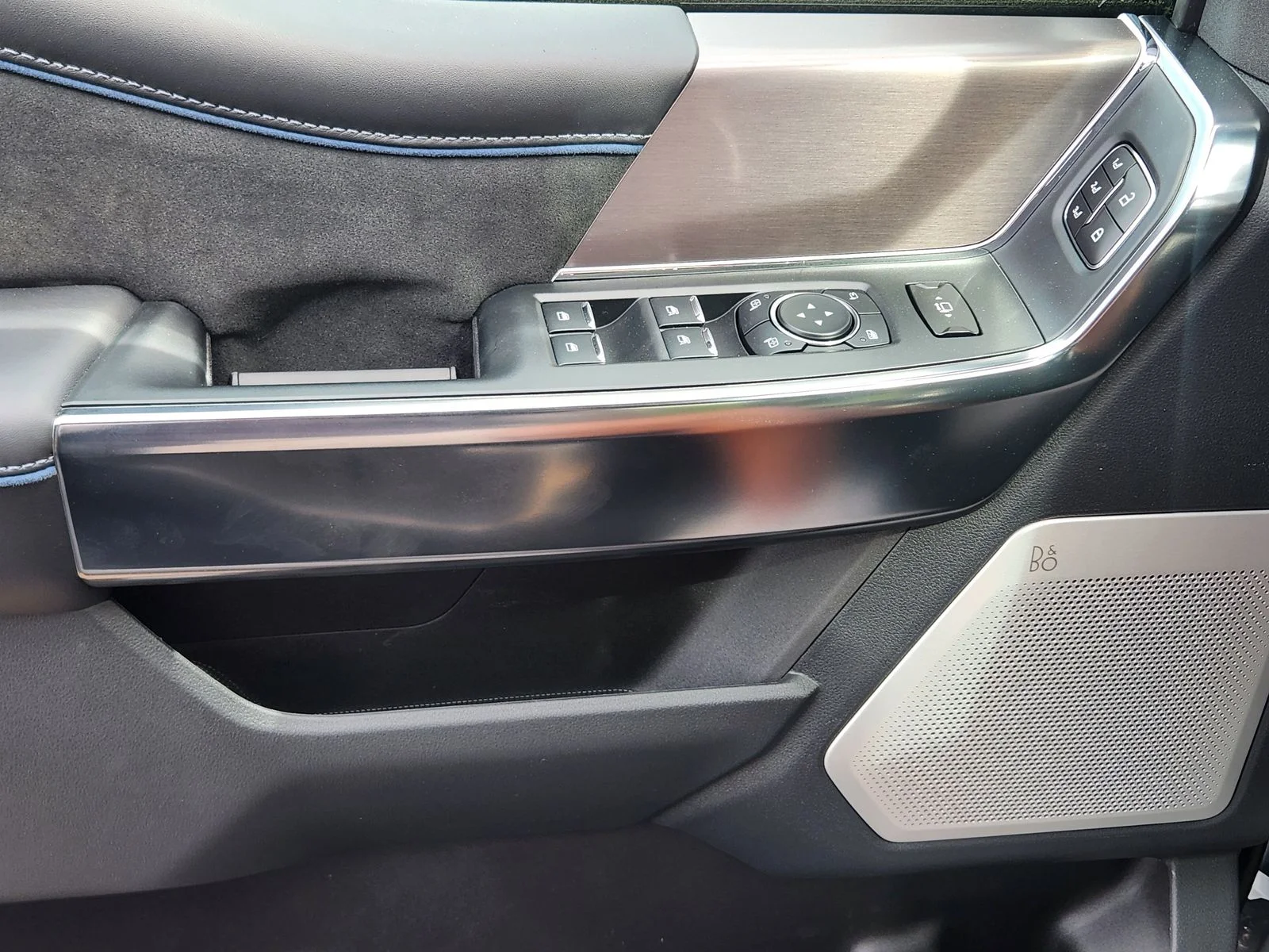 New 2026 Glacier Gray Metallic Tri-Coat Ford F-250® Platinum® image 16