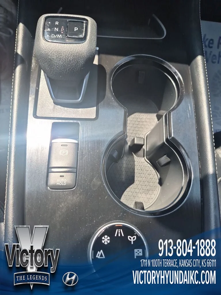 Used 2024 White Nissan Platinum image 24