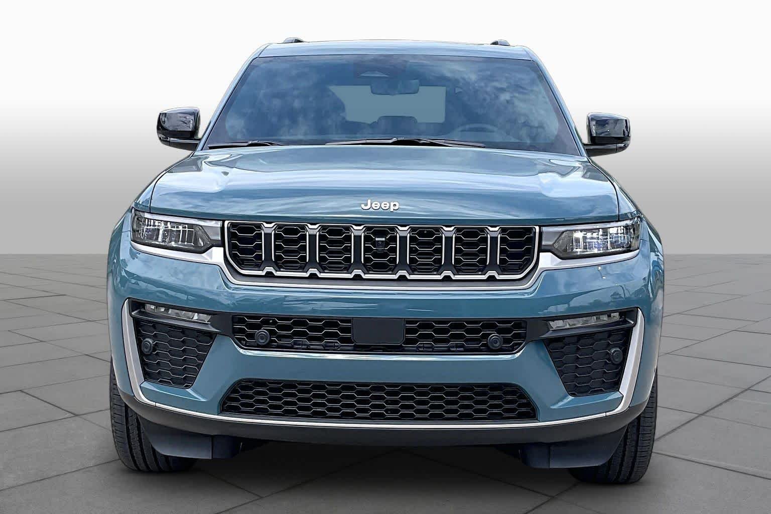 New 2026 Steel Blue Exterior Paint Jeep Limited image 3