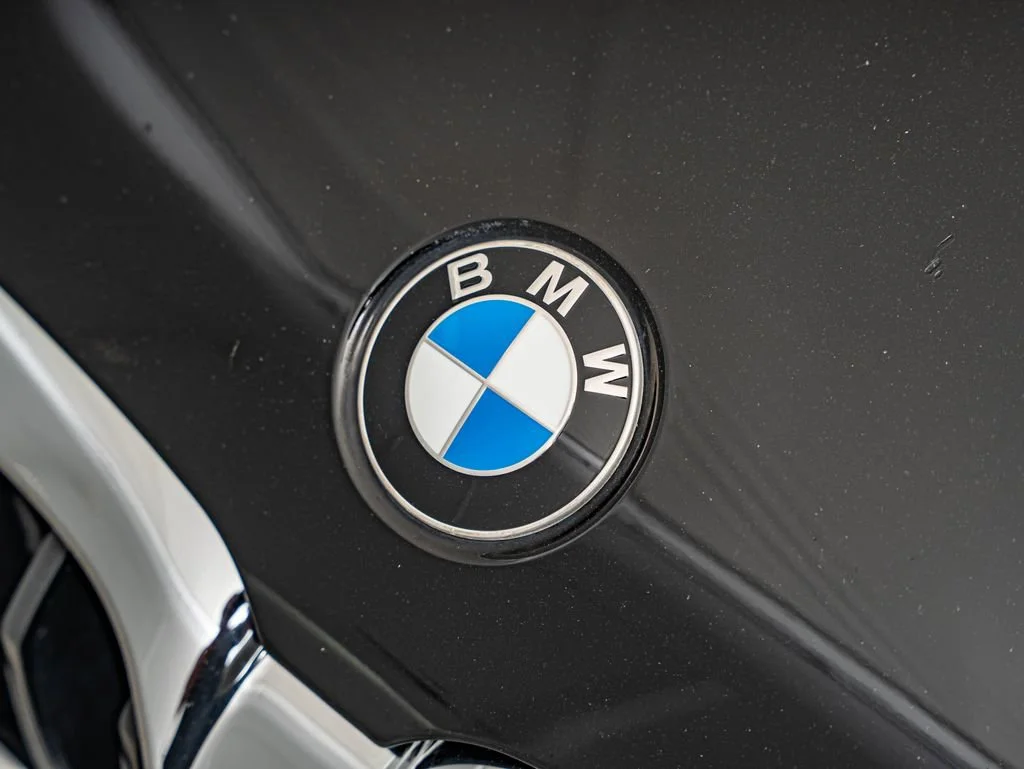 Used 2021 Jet Black BMW 530i xDrive image 12