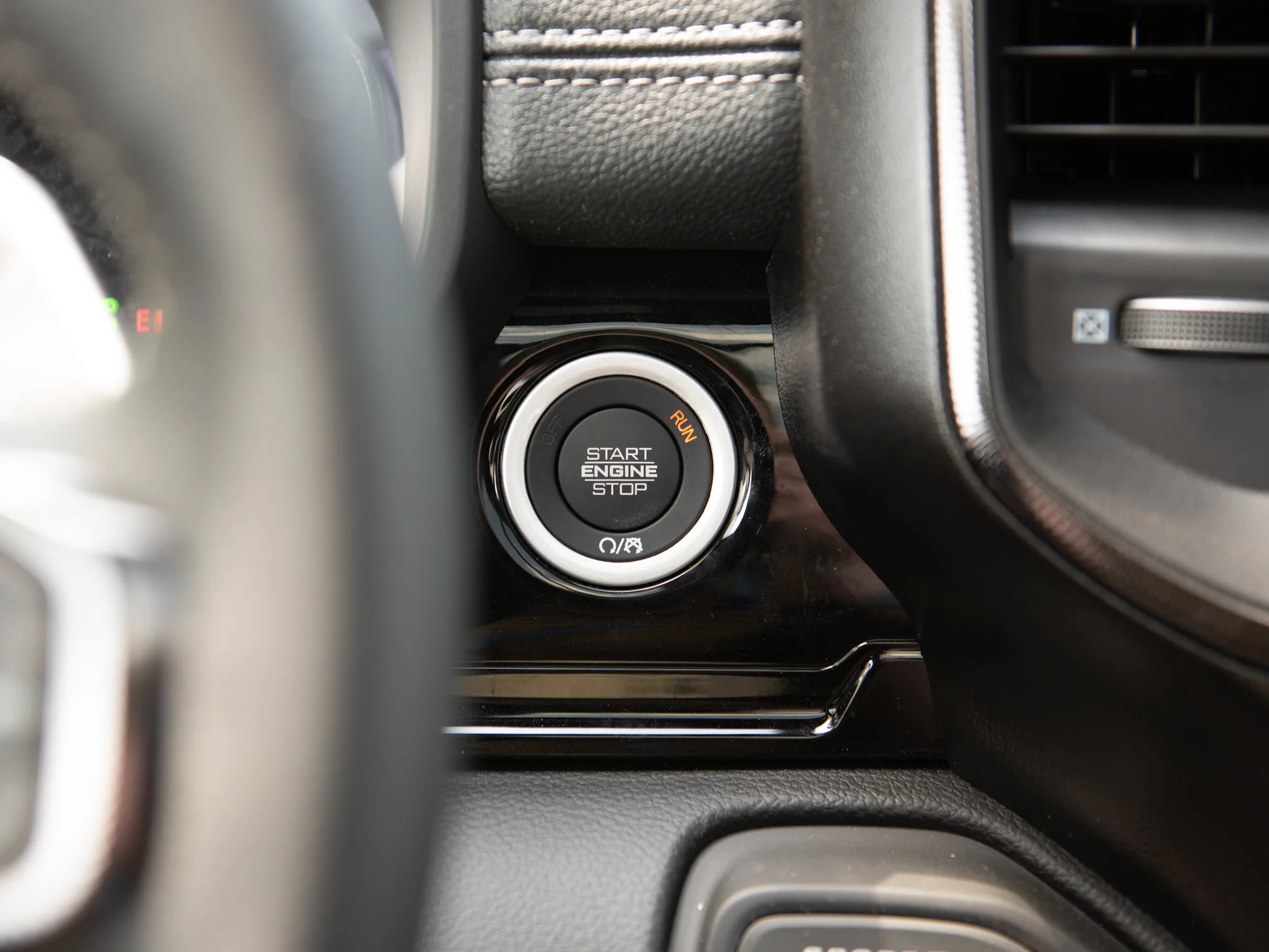 New 2026 Black RAM Sport* image 15