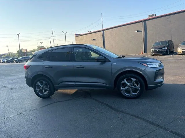Used 2024 Gray Ford ST-Line image 4
