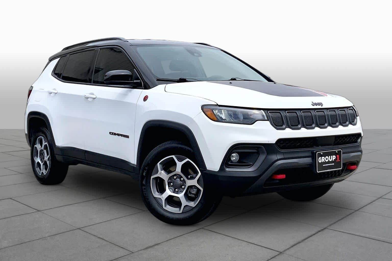Used 2022 Bright White Clearcoat Jeep Trailhawk image 3