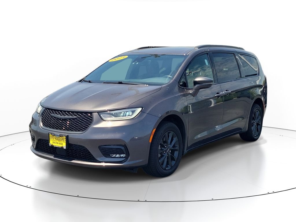 Used 2021 Chrysler Pacifica Touring with VIN 2C4RC3FG3MR501660 for sale in Shorewood, IL