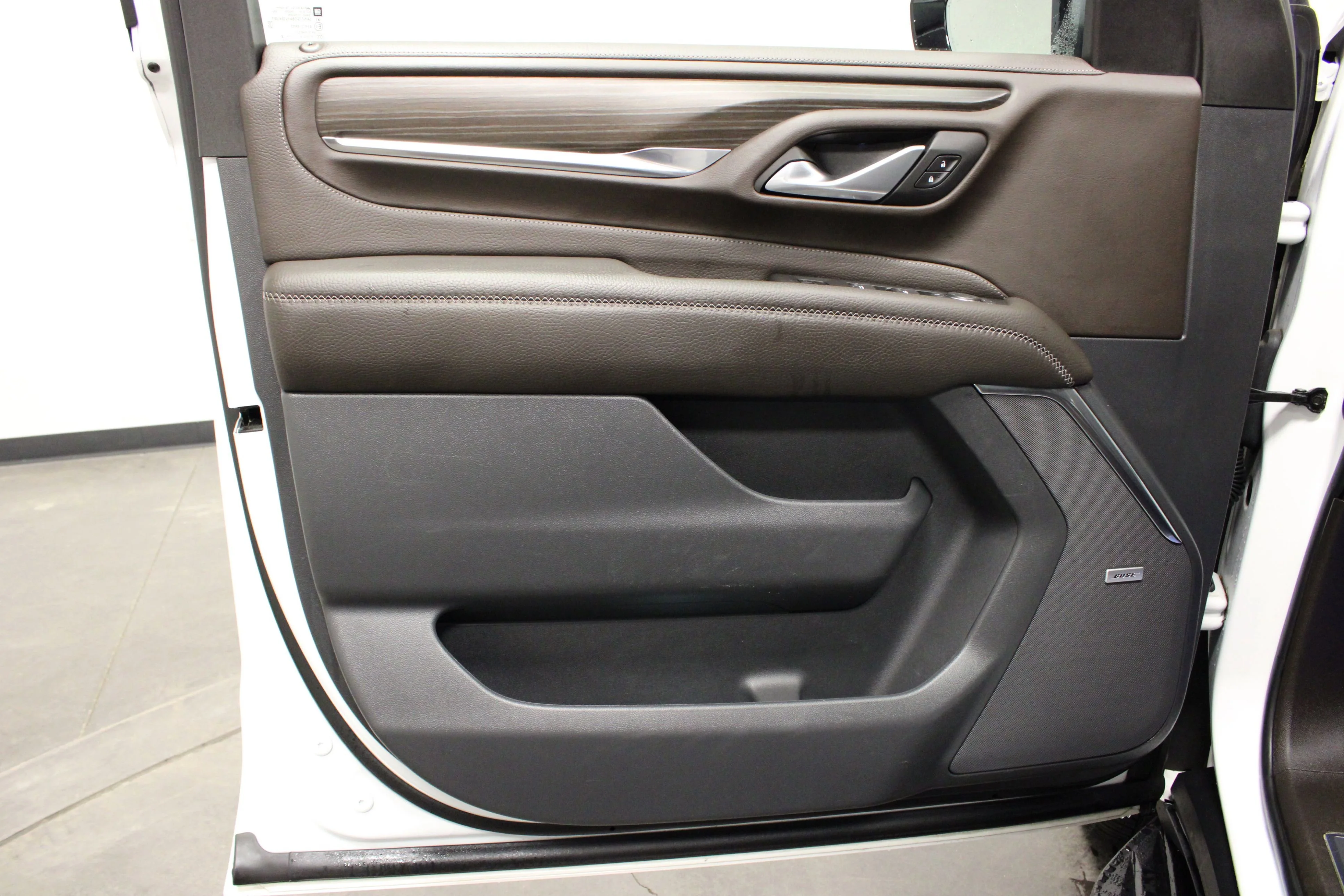 Used 2022 Summit White GMC Denali image 20
