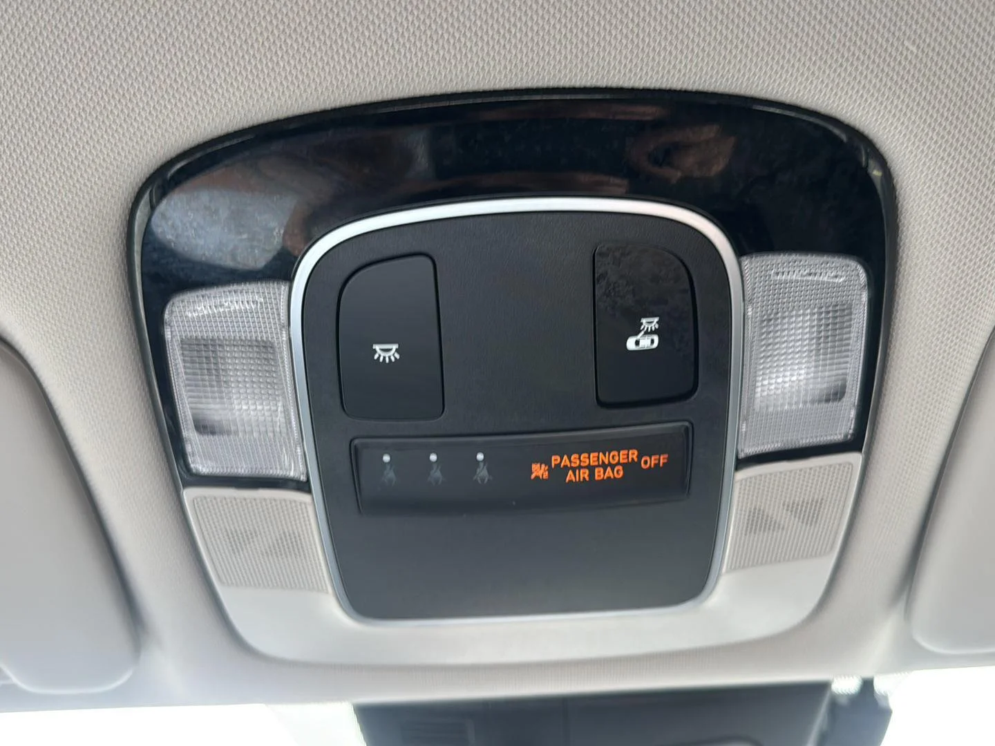 Used 2024 Black Pearl Hyundai SE image 19