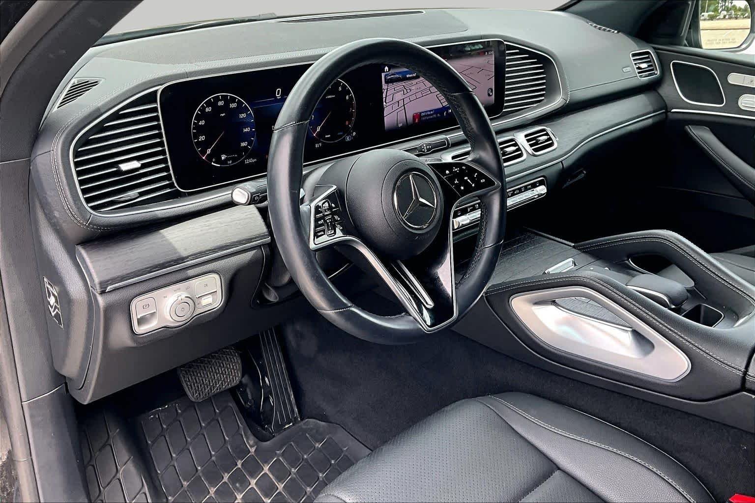 Used 2025 Obsidian Black Metallic Mercedes-Benz GLE 450 image 18