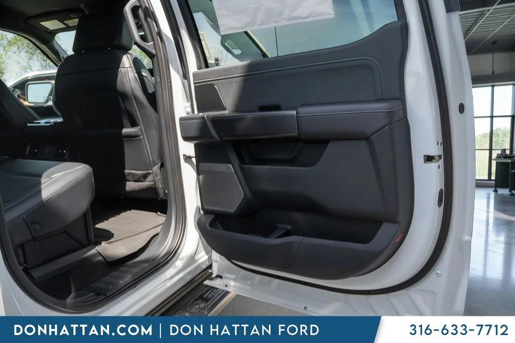 New 2026 Oxford White Ford Lariat® image 21
