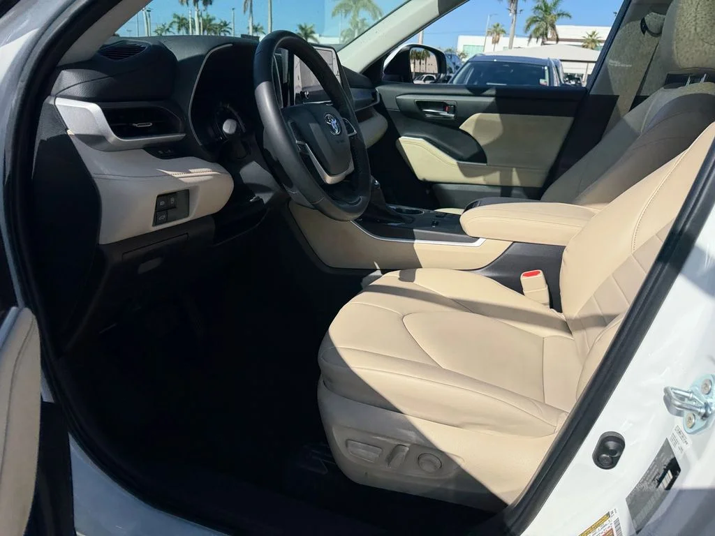 Used 2024 Beige Toyota XLE image 11
