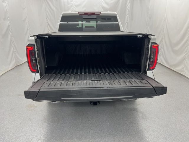 Used 2025 White GMC Denali Ultimate image 9