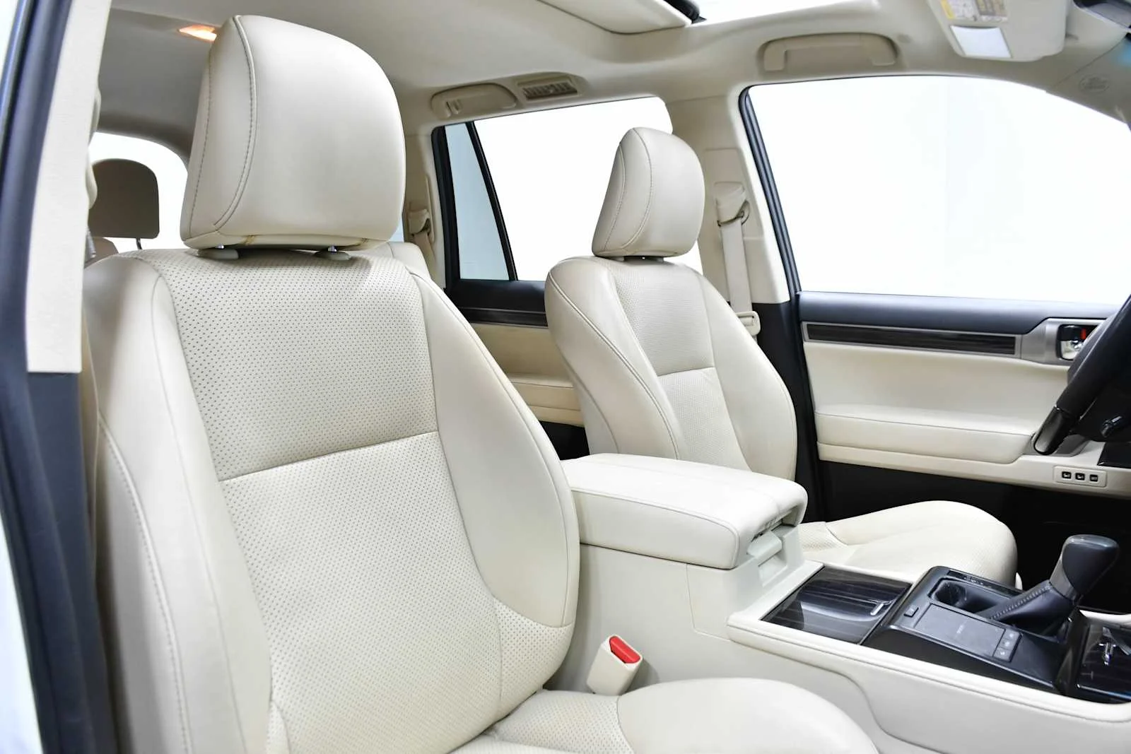 Used 2022 Starfire Pearl Lexus Luxury image 25