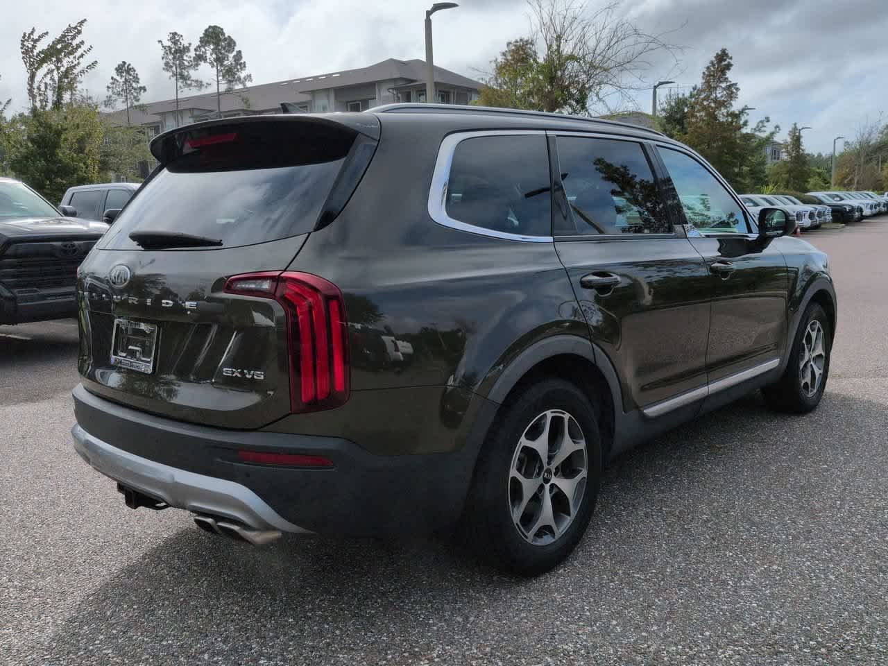 Used 2020 Green Kia EX image 6