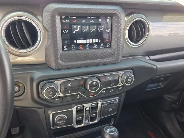 Used 2019 Black Jeep Unlimited Sahara image 21