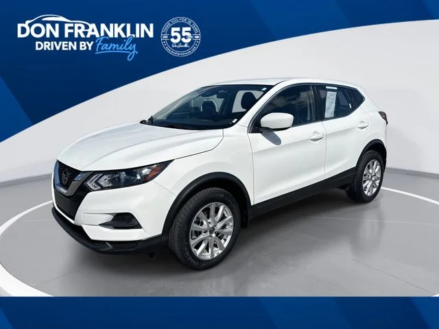 Used 2021 White Nissan S image 1