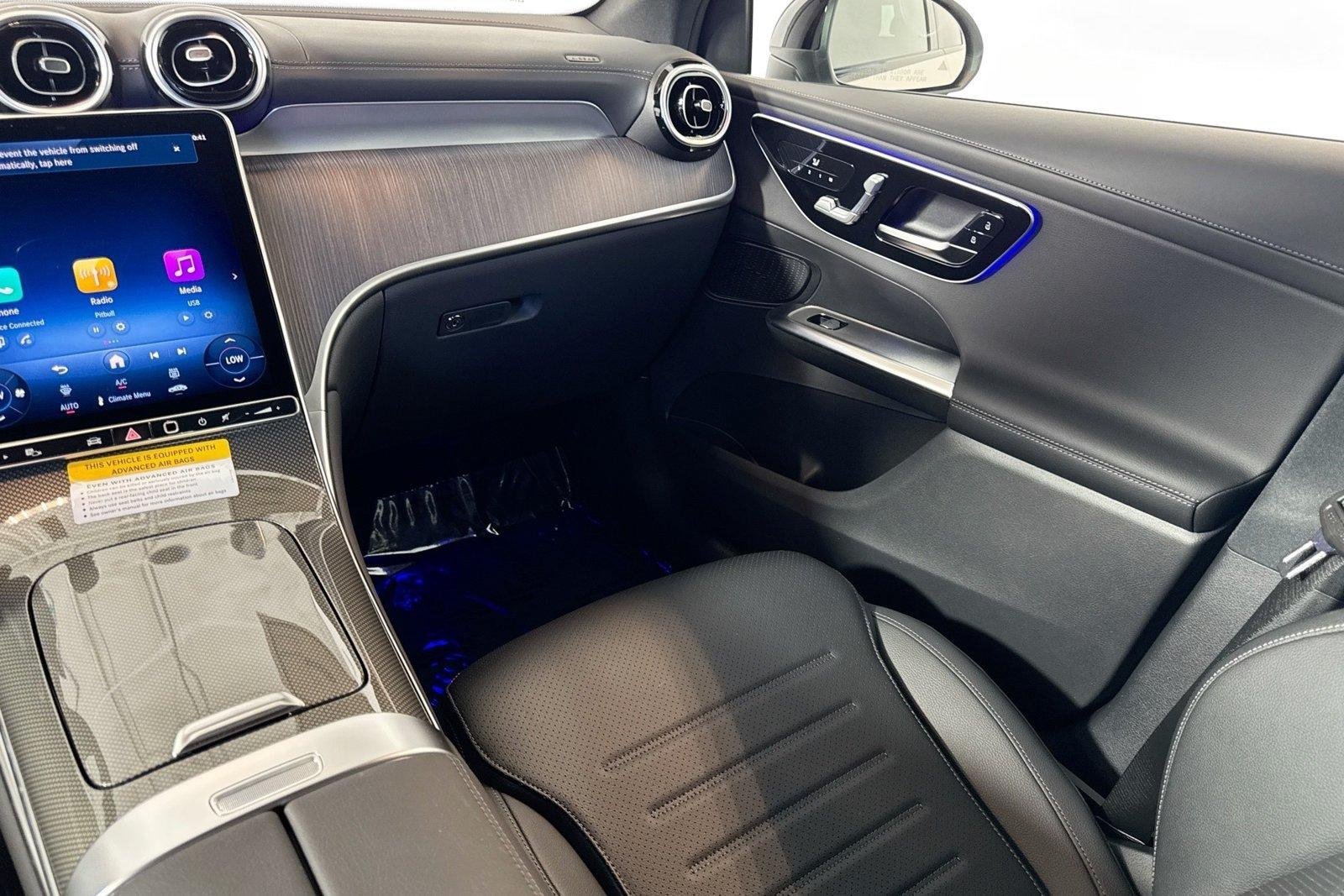 New 2026 Polar White Mercedes-Benz GLC 300 image 20