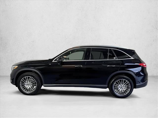 New 2026 Black Mercedes-Benz GLC 300 image 38