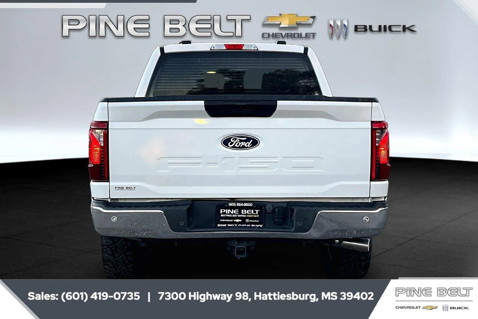 Used 2025 Oxford White Ford XLT image 4