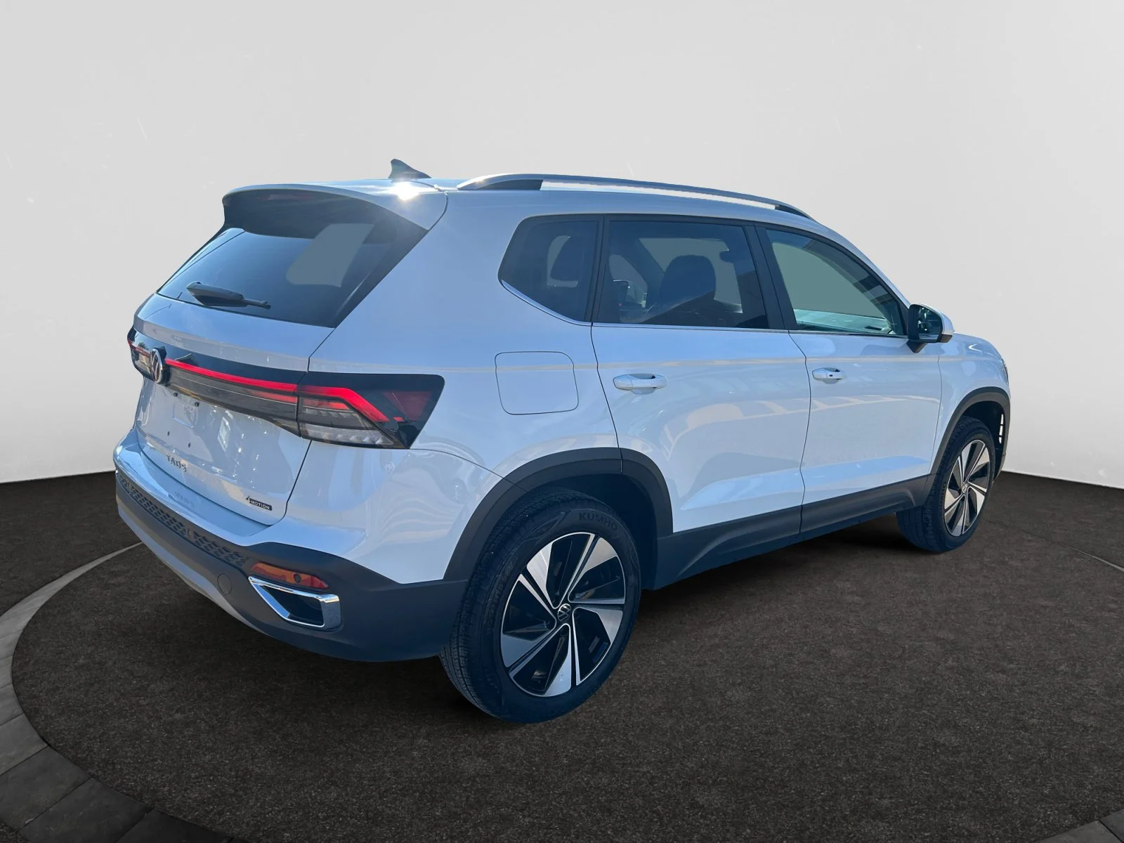 Used 2026 WHITE Volkswagen COMFORTLINE image 5