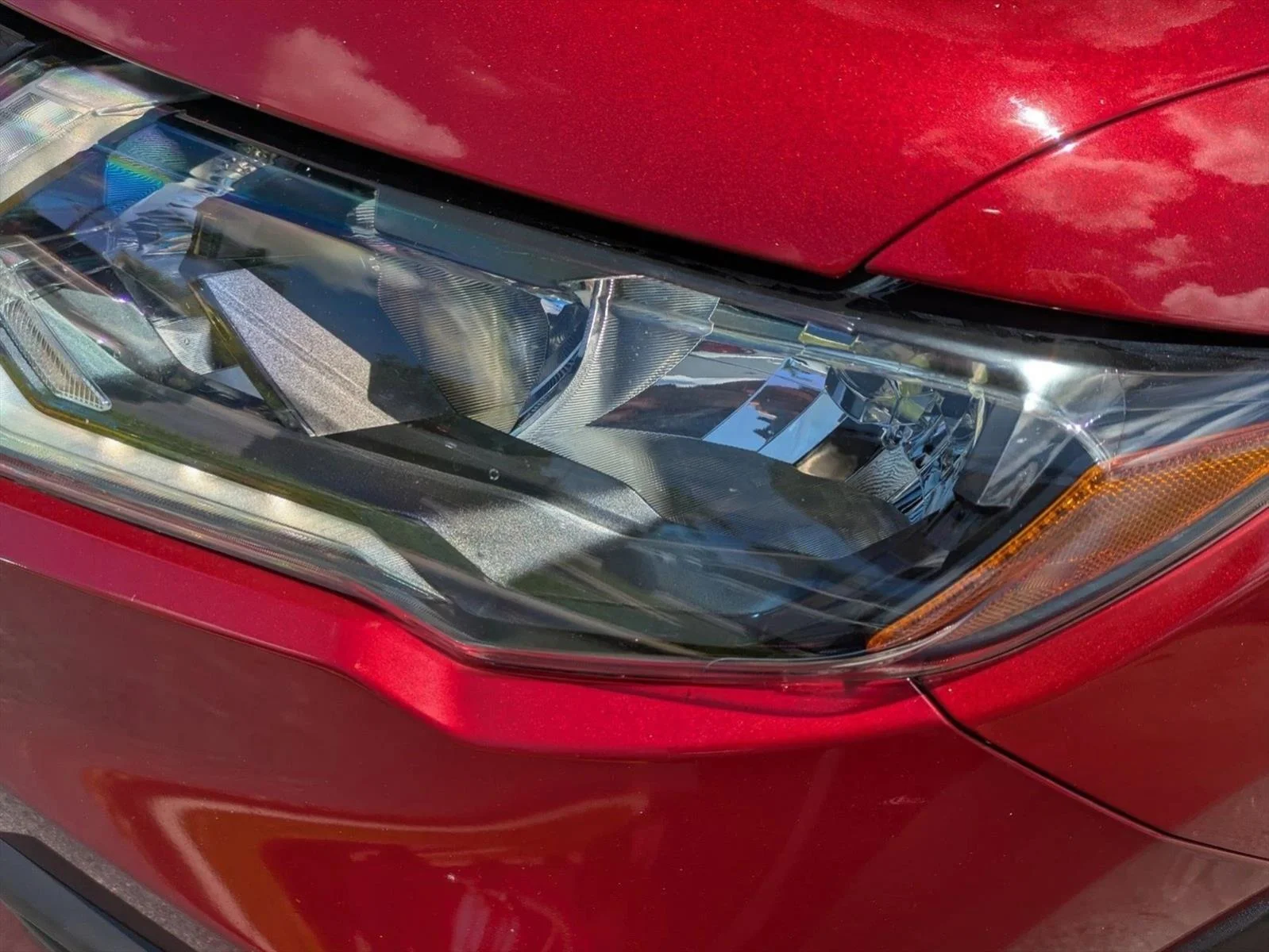 Used 2020 Scarlet Ember Tintcoat Nissan SV image 9