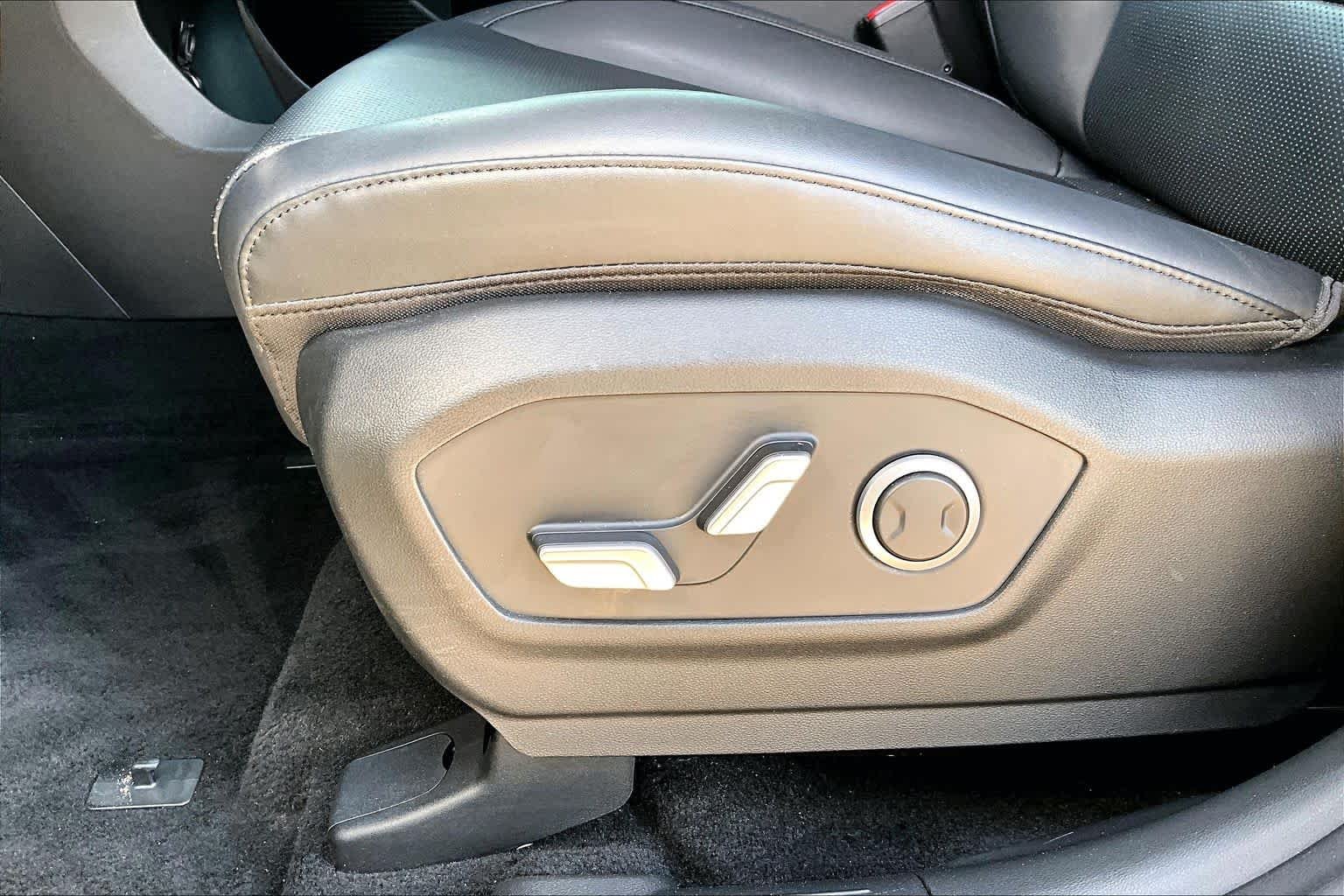 Certified Used 2024 Rockwood Green Hyundai SEL image 32