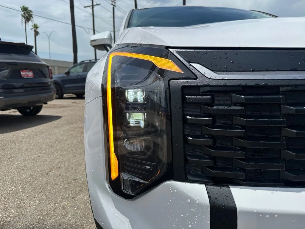 New 2026 White Kia LX image 3
