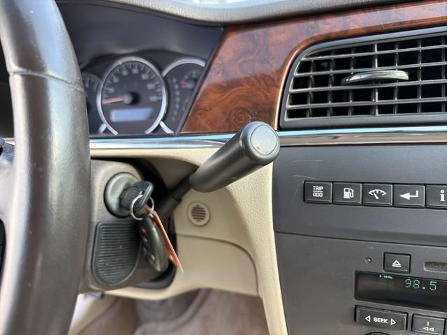 Used 2009 GOLD MIST METALLIC Buick CX image 20