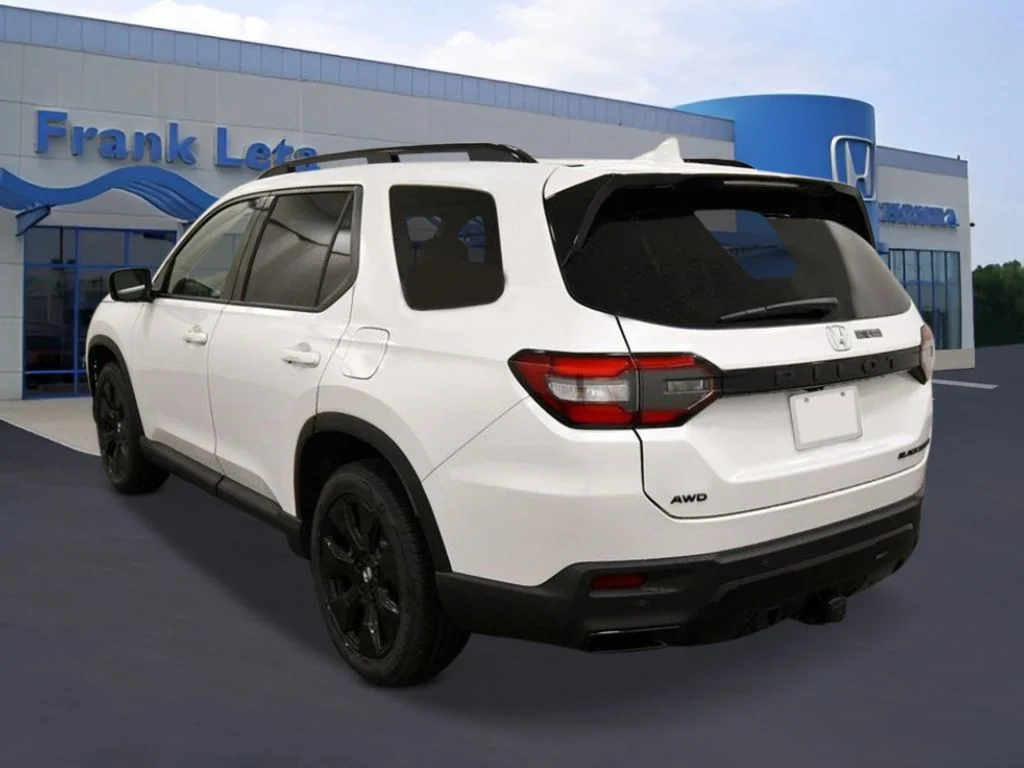 New 2026 Platinum White Pearl Honda AWD Black Edition image 3