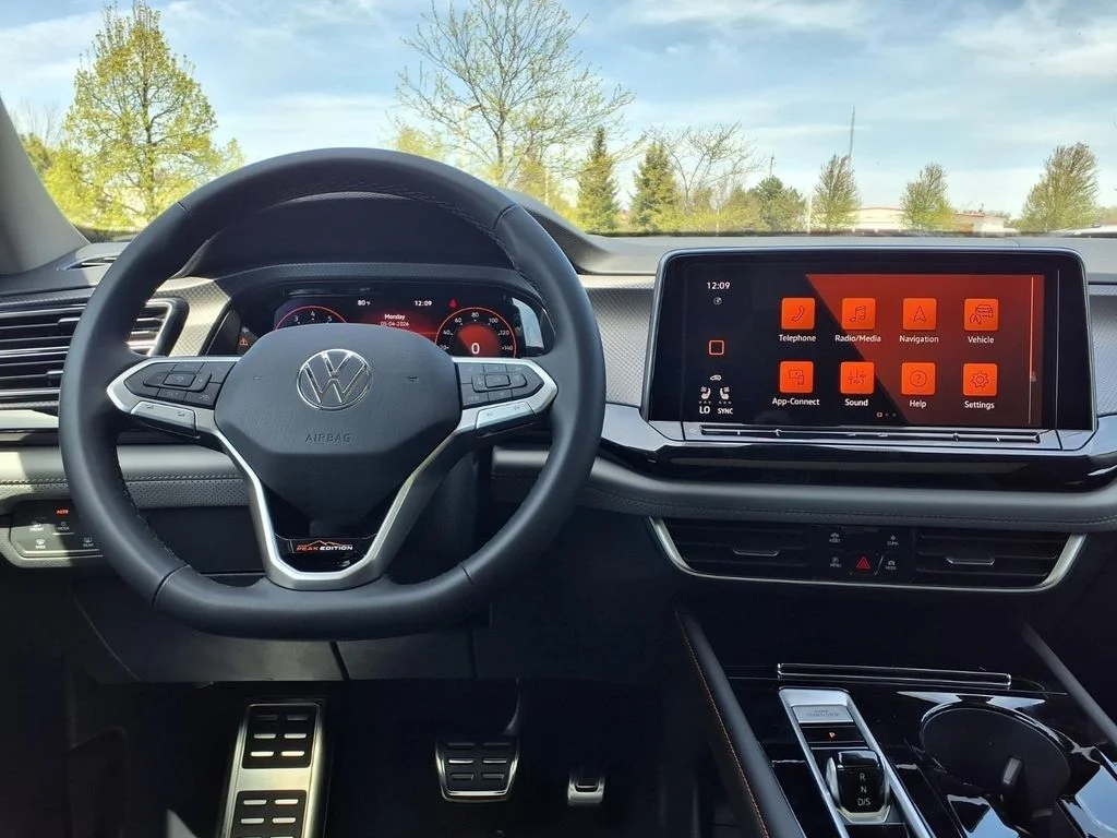 New 2026 Deep Black Pearl Volkswagen 2.0T Peak Edition image 12