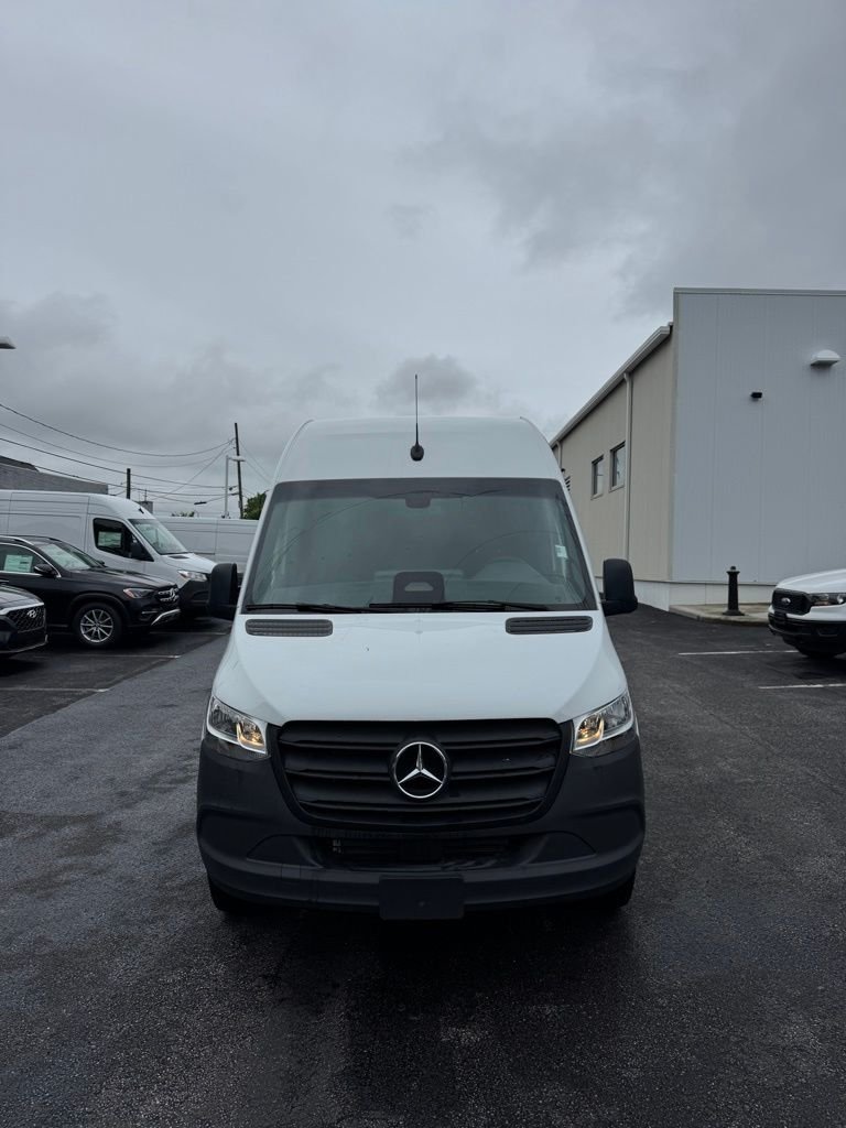 2026 Mercedes-Benz Sprinter 2500 170 WB High Roof's photo