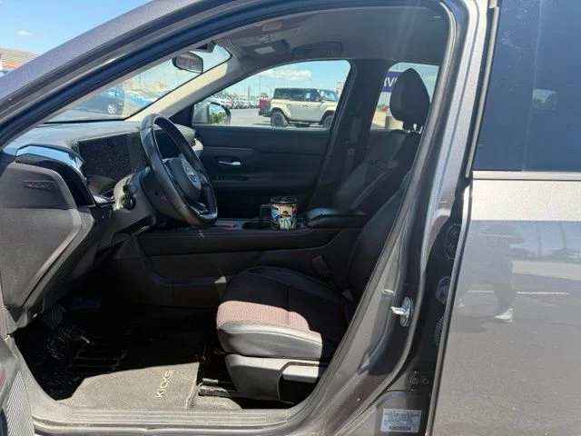 Used 2025 Gray Nissan SR image 15