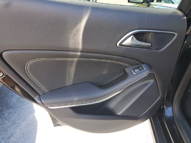 Used 2019  Mercedes-Benz GLA 250 image 28
