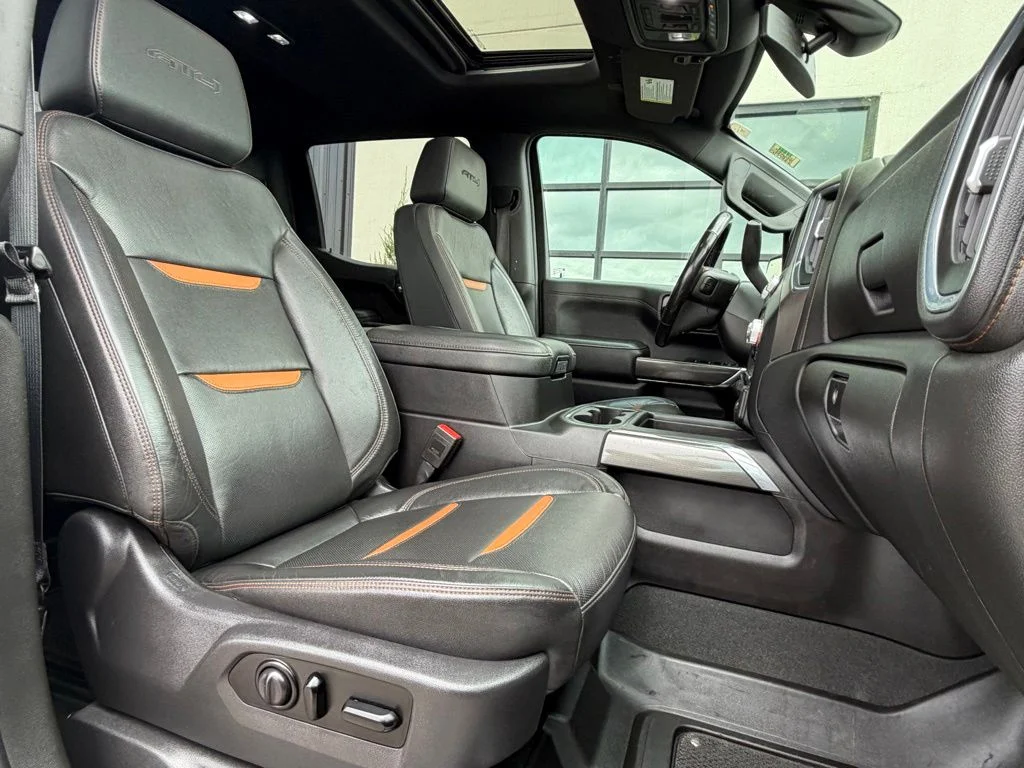 Used 2021 White GMC AT4 image 20