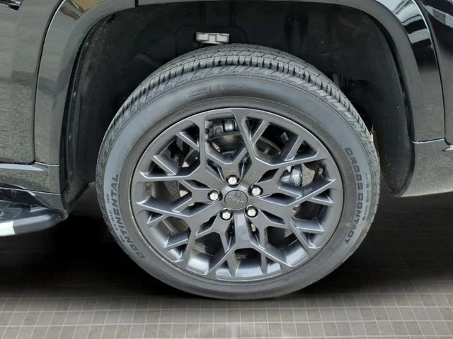 Used 2025 Black Jeep Summit image 19
